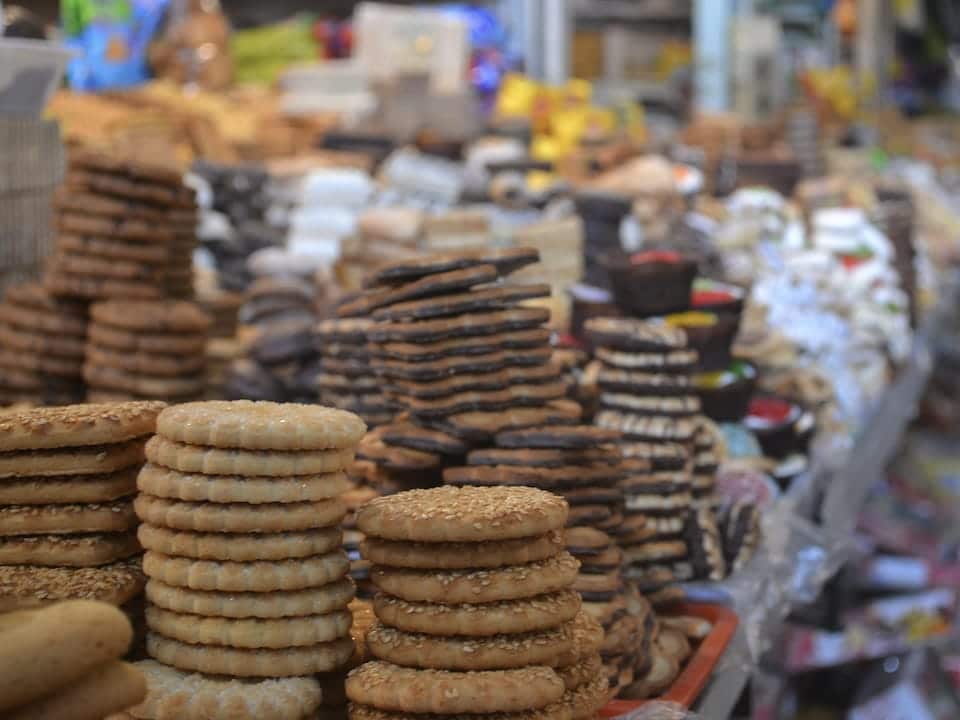 biscotti secchi in vetrina cibo troppo ricco di zuccheri